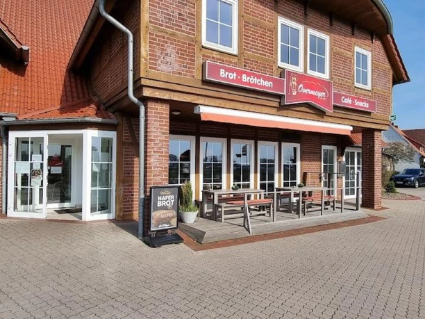 Overmyer_Bäckerei_Lembruch_Aussenansicht.jpg