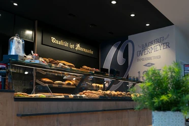 Overmeye_Bäckerei_Hüde_Thekenbereich.jpg