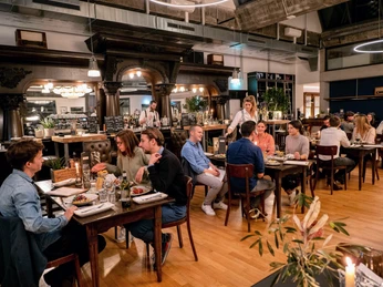 Lenzburg_BARRACUDA HOTEL_BRASSERIE_Gäste