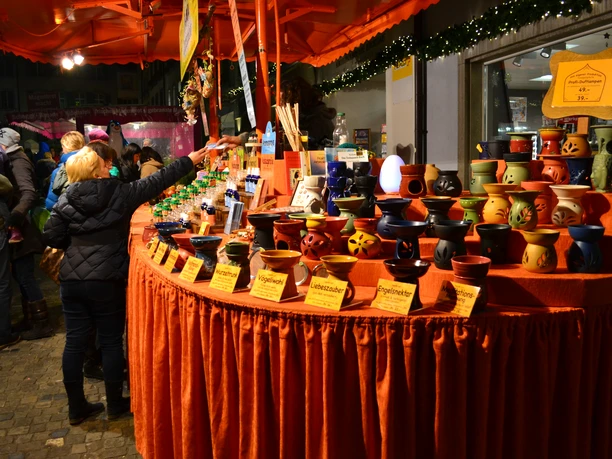 Lenzburg_Chlausmärt_Stand