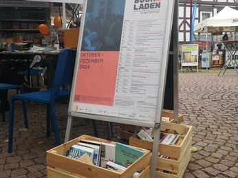 Mobiler Dorfbuchladen 2 c MilaO Kaufungen