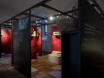 Ausstellung im Lapidaium im Klostergut Mariental Ausstellung im Lapidaium im Klostergut Mariental
