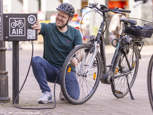 Öffentliche Fahrradpumpe in Celle