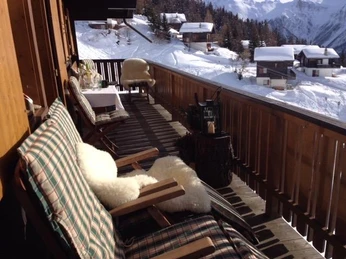 94191845-B4C3-450B-81AA-347F4BE2242D