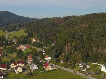 Pension mit Blick auf den Hochwald