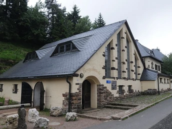 Außenansicht Besucherbergwerk Zinnwald