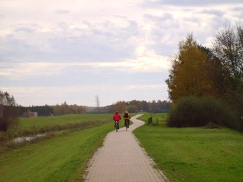 Radfahrer auf dem Pleißeradweg