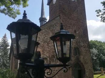 Blick zum Eingang der Veitskirche