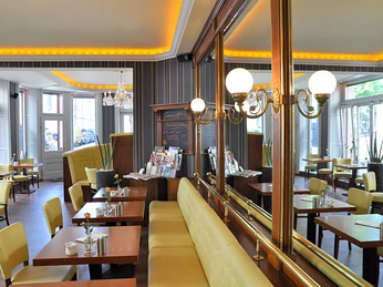 Vorderbereich Lloyd's Café & Bar