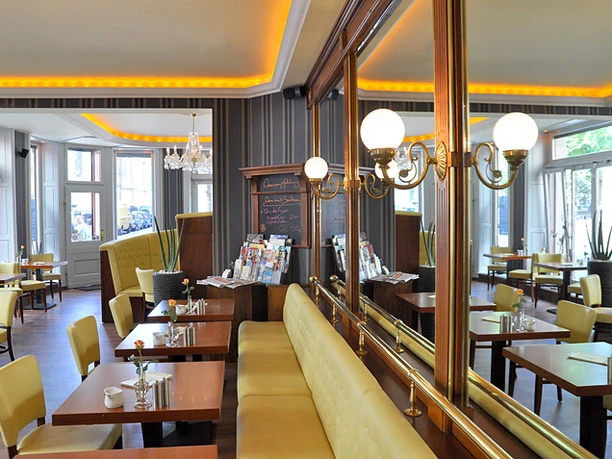 Vorderbereich Lloyd's Café & Bar