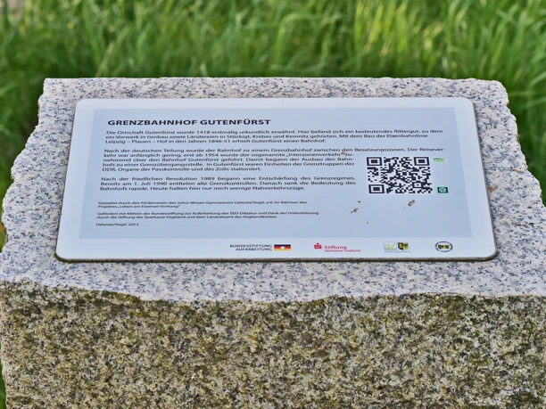 Gedenkstele am Bhf. Gutenfürst