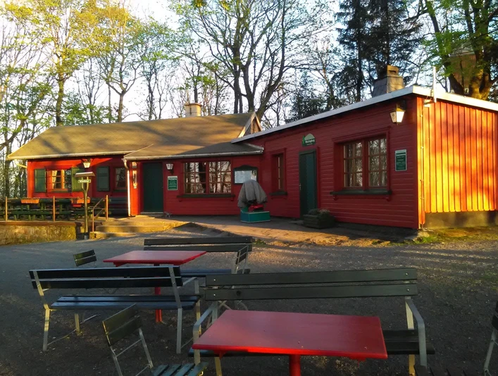 Bergbaude auf dem Geisingberg