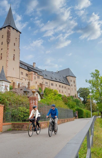 Schloss Rochlitz liegt direkt am Mulderadweg