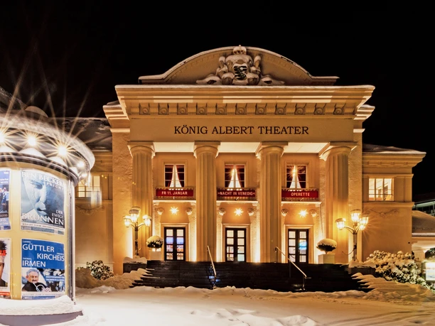 König Albert Theater im Winter