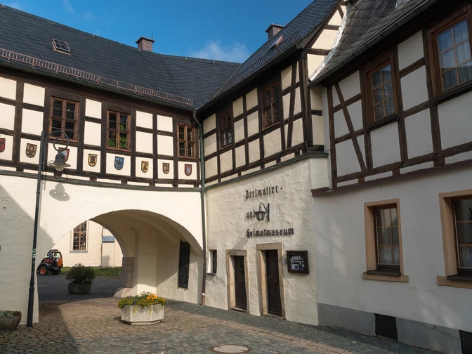 Freiberger Tor und Museum Adorf