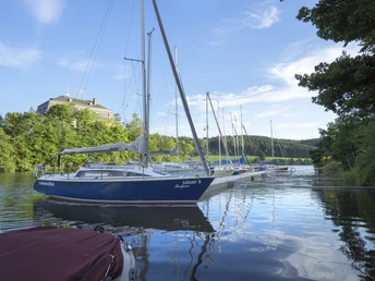 Boote an der Talsperre Pirk