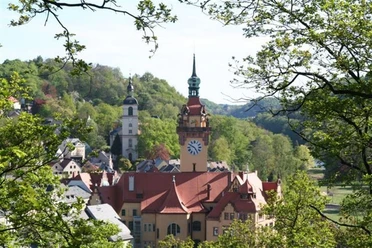 Waldheim Kirche links) und Rathaus