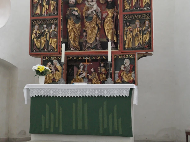 Altar in der Salvatorkirche Kürbitz