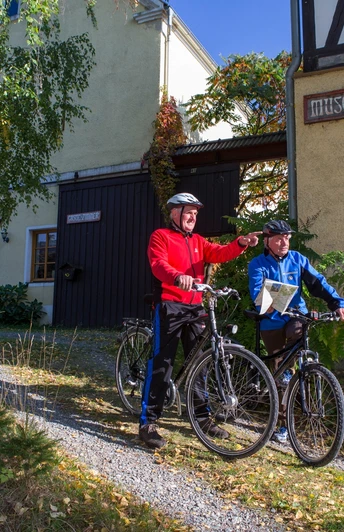 Radfahrer am Museums- und Ferienhof Waltersdorf bei Berga