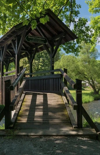 Brücke über die Weiße Elster beim Lochbauer