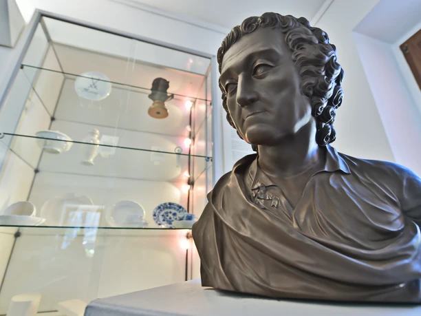 Böttger als Sohn der Stadt Schleiz (Erfinder des europ. Porzellans)