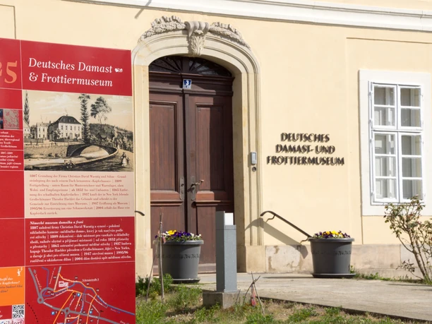 Deutsches Damast und Frottiermuseum Großschönau-Eingang