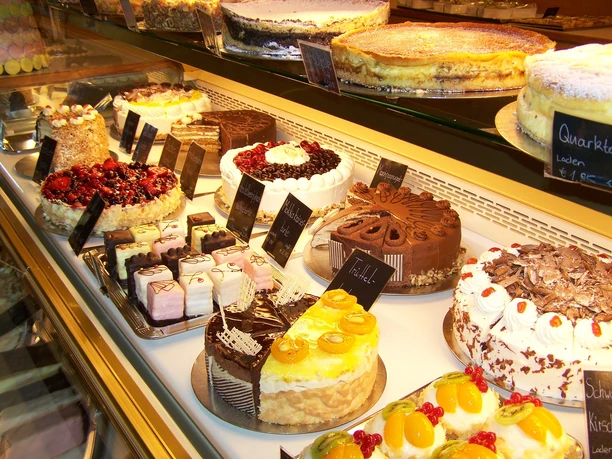 Kuchenbufett im Café Rotter
