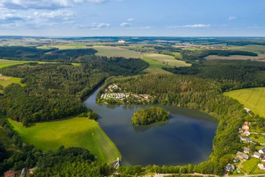 Aumatalsperre mit Naturcampingplatz
