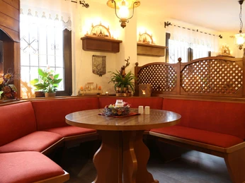 Sitzecke Gaststube Gaststätte Waldblick Geyer