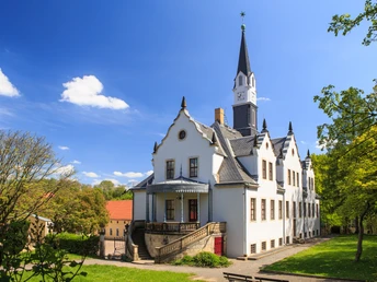 Schloss Burgk vom Schlosspark aus gesehen