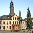 Rathaus Rochlitz mit Marktbrunnen
