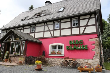 Außenansicht der Gaststätte Bergklause