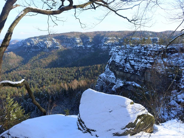 Blick ins Schrammsteingebiet