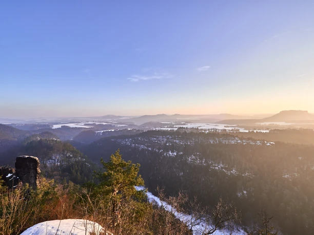Brandaussicht Sonnenuntergang über der Sächsischen Schweiz, Ausblick von der Brandbaude