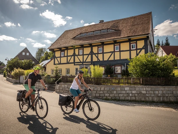 Die Route "Rund um den Kottmar" führt an tollen Umgebebindehäusern vorbei