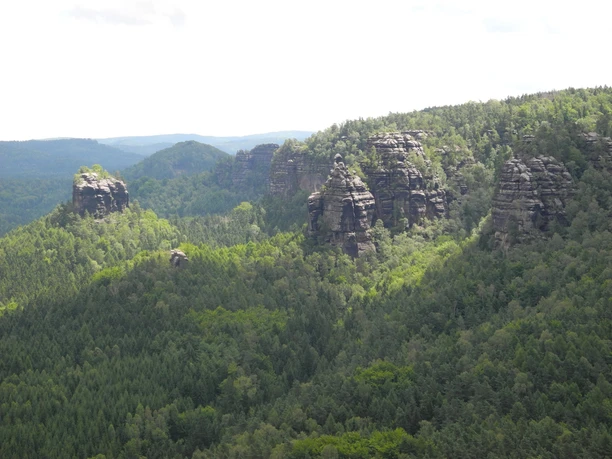 Aussicht zum Winterstein (Vorderes Raubschloss), Wartburg und Pechofenhörnern