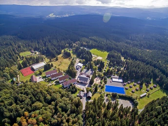 Blick auf das Gelände des Waldparks Grünheide