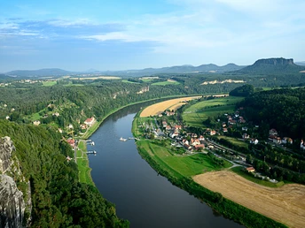 Blick von der Bastei in das Elbtal