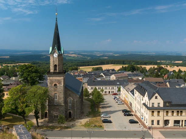 Blick auf die Kirche in Schöneck