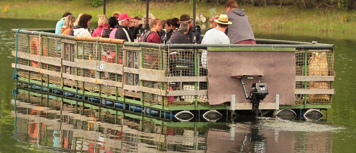 Erlebnisfloß auf der Talsperre Hohenleuben