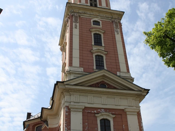 Der Turm der Stadtkirche St. Marien