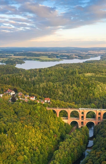 Elstertalbrücke und Talsperre Pöhl