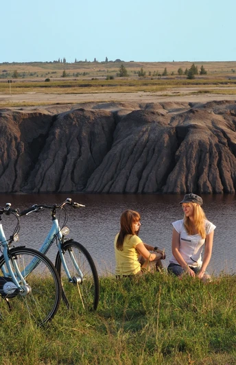 Radlerinnen vor Großräschener See, Foto: Nada Quenzel