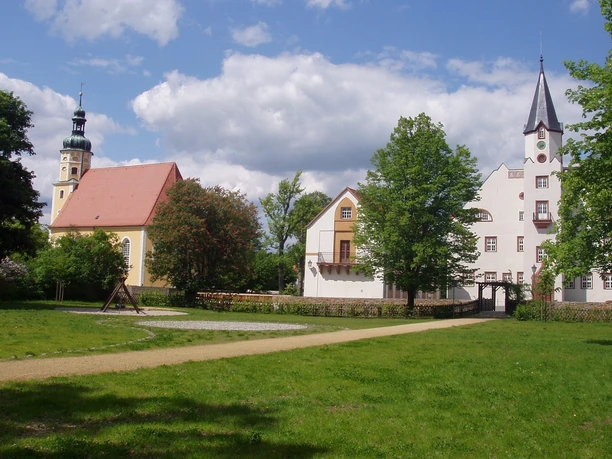 Belgershain - Kirche und Schloss