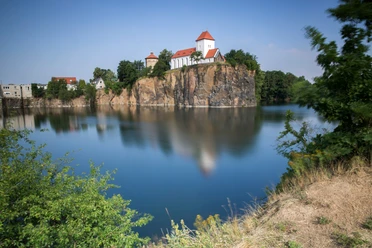 Die Bergkirche Beucha am Tagebausee