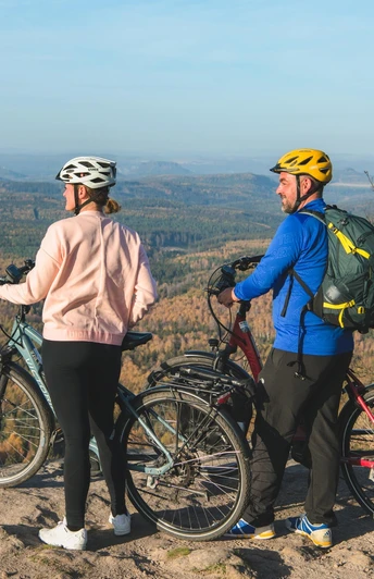 Radfahrer auf dem Hohen Schneeberg
