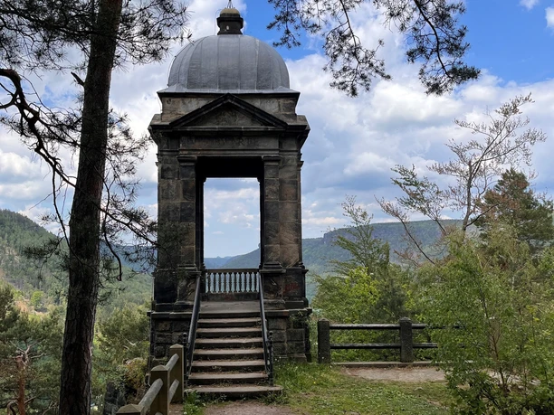 Elbwarte - Sandsteinpavillion