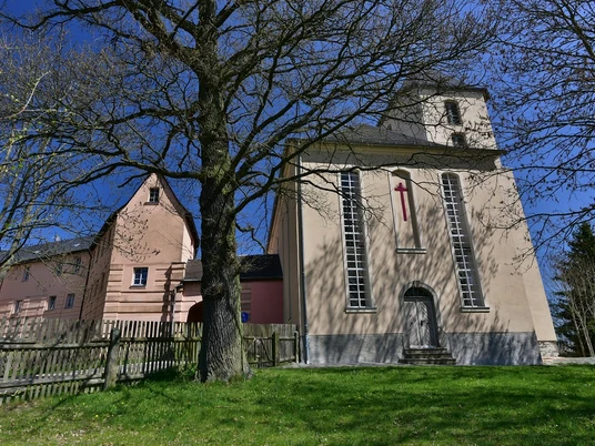 Kirche und Schloss Mühltroff