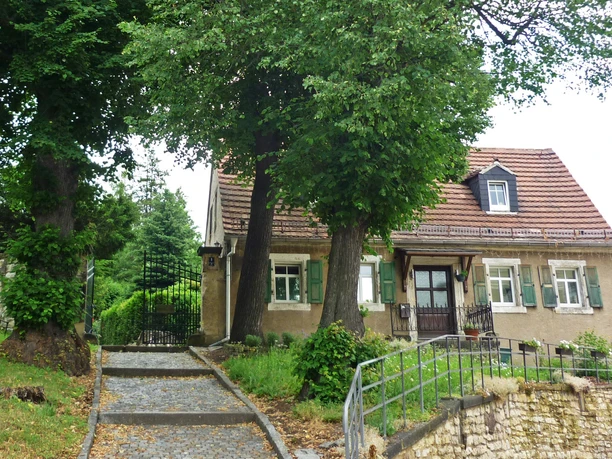 Eingang zum Friedhof von der Nordstraße