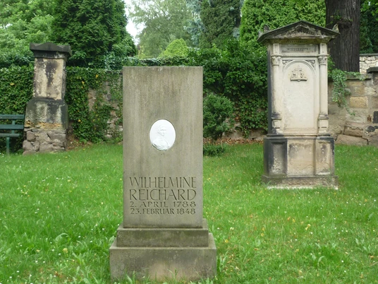 Grabmal von Wilhelmine Reichard (1788–1848), Deutschlands erster Ballonfahrerin